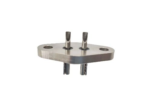 Installation de panneau Connecteur hermétique pour véhicule électrique avec finition nickelée