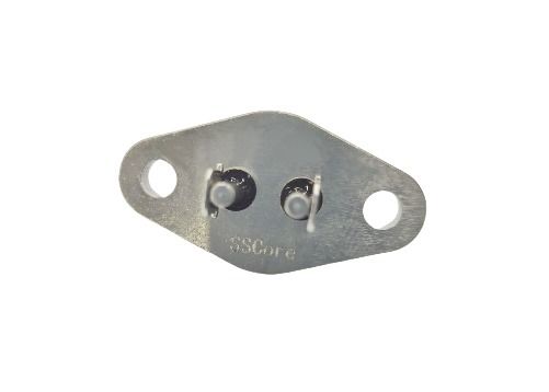 Installation de panneau Connecteur hermétique pour véhicule électrique avec finition nickelée