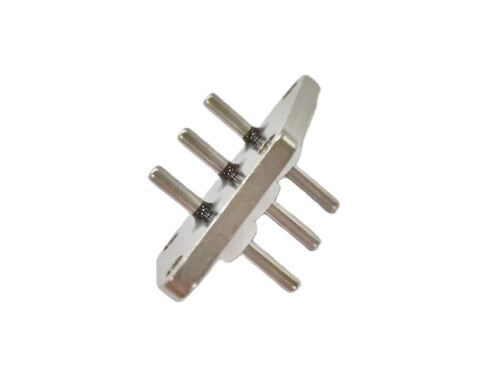 Résistance d'isolement 1000MΩ Connecteur de véhicule électrique hermétique adapté à une plage de températures de moins 40°C à 150°C Durable