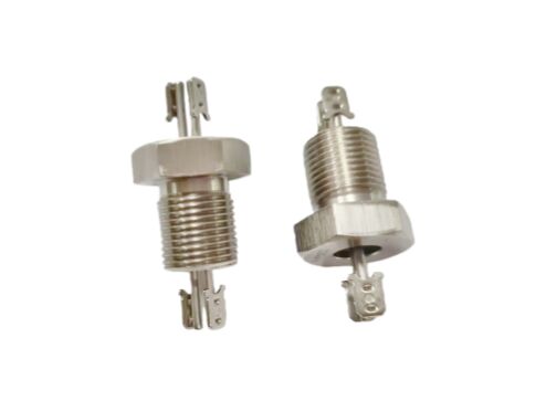 304 joints métalliques en verre en acier inoxydable avec une résistance élevée à l'isolant 2000MΩ 1000VDC assurant des performances d'isolation électrique