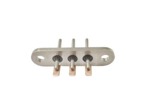 Connecteur hermétique pour véhicule électrique de 40°C à 150°C doté d'un matériau de corps C45 durable, idéal pour des connexions électriques sécurisées dans les véhicules électriques