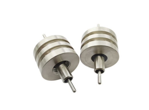 Bornes hermétiques à joint unique 30 A avec finition en nickel autocatalytique, idéales pour les connexions électriques dans les environnements difficiles
