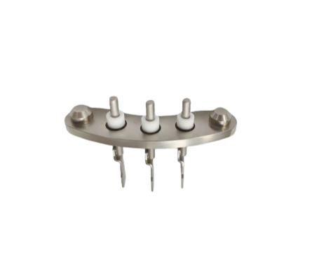 Matériau des broches SUH446 Terminal hermétiquement scellé Voltage nominal 960V Solution de connexion électrique pour applications industrielles